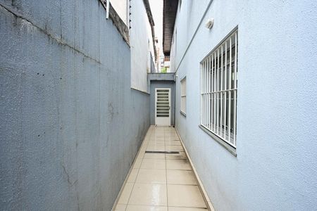 Casa à venda com 170m², 3 quartos e 2 vagasCorredor Externo