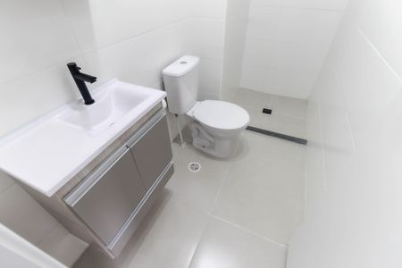 Apartamento para alugar com 24335m², 1 quarto e sem vagaBanheiro