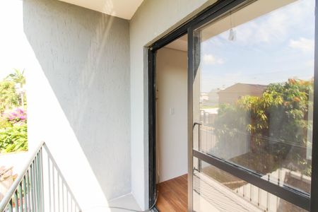 Casa à venda com 160m², 3 quartos e 4 vagas Casa à venda com 160m², 3 quartos e 4 vagasVaranda da Suíte
