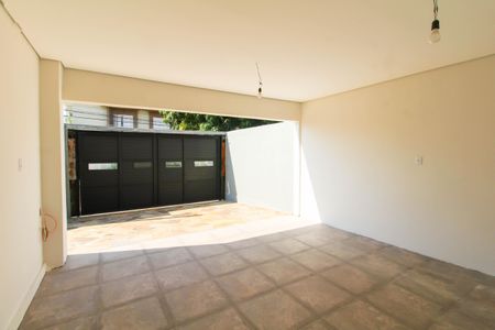 Casa à venda com 160m², 3 quartos e 4 vagas Casa à venda com 160m², 3 quartos e 4 vagasGaragem