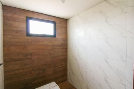 Casa à venda com 160m², 3 quartos e 4 vagas Casa à venda com 160m², 3 quartos e 4 vagasBanheiro da Suíte