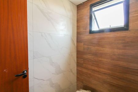 Casa à venda com 160m², 3 quartos e 4 vagas Casa à venda com 160m², 3 quartos e 4 vagasBanheiro 1