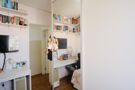Apartamento à venda com 56m², 2 quartos e 1 vagaQuarto 