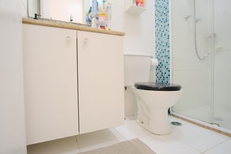 Apartamento à venda com 56m², 2 quartos e 1 vagaBanheiro Social