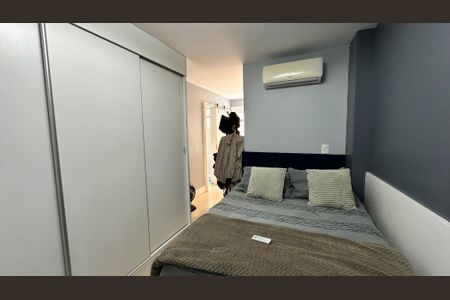 Apartamento à venda com 191m², 3 quartos e 3 vagas Apartamento à venda com 191m², 3 quartos e 3 vagasQuarto 2