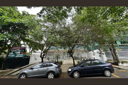 Apartamento à venda com 191m², 3 quartos e 3 vagas Apartamento à venda com 191m², 3 quartos e 3 vagasFachada