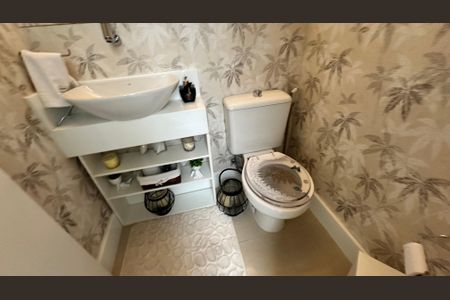 Apartamento à venda com 191m², 3 quartos e 3 vagas Apartamento à venda com 191m², 3 quartos e 3 vagasLavabo