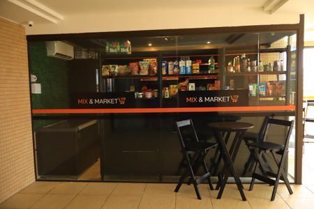 Apartamento para alugar com 81m², 2 quartos e 2 vagasmercado