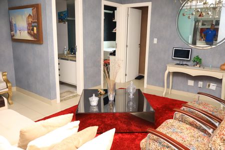 Apartamento para alugar com 81m², 2 quartos e 2 vagasSala