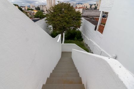 Casa para alugar com 250m², 3 quartos e sem vagaEscada
