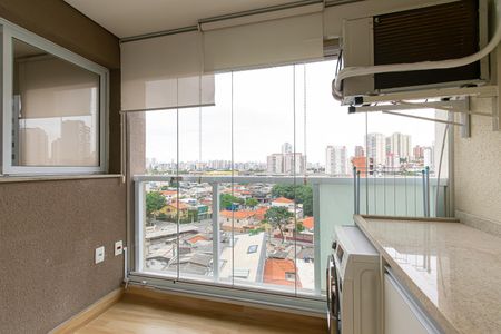Studio para alugar com 33m², 1 quarto e sem vaga Studio para alugar com 33m², 1 quarto e sem vagaVaranda e Área de Serviço