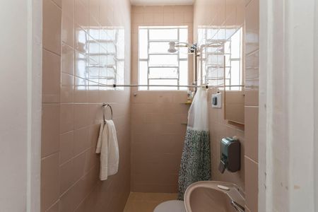 Casa para alugar com 200m², 3 quartos e 4 vagasBanheiro Kitnet