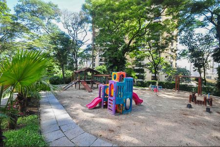 Apartamento para alugar com 200m², 3 quartos e 2 vagas Apartamento para alugar com 200m², 3 quartos e 2 vagasPlayground