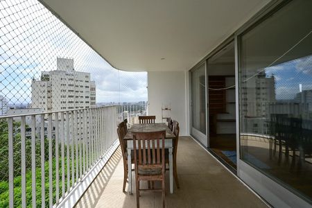 Varanda de apartamento para alugar com 3 quartos, 200m² em Vila Suzana, São Paulo