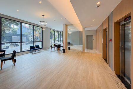 Apartamento à venda com 60m², 2 quartos e 2 vagasHall social