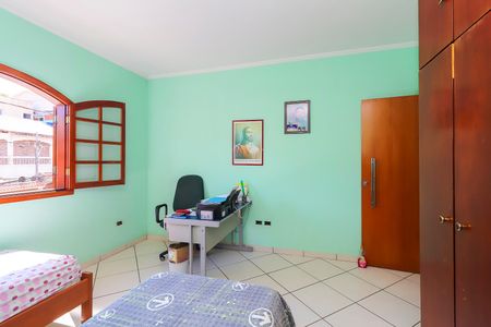 Casa à venda com 190m², 3 quartos e 2 vagasQuarto 2