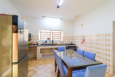 Casa à venda com 190m², 3 quartos e 2 vagasCozinha 1