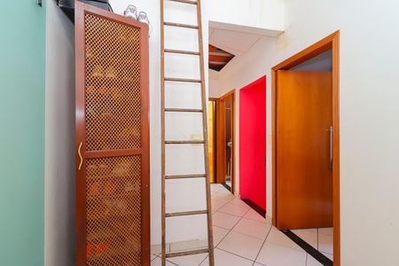 Casa à venda com 190m², 3 quartos e 2 vagasSalinha de descanso