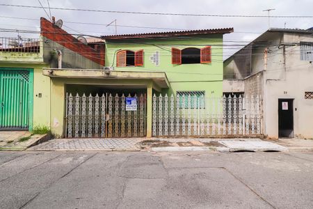 Casa à venda com 190m², 3 quartos e 2 vagasFachada