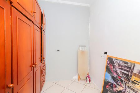 Casa à venda com 190m², 3 quartos e 2 vagasCloset do Quarto 1 - Suíte