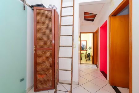 Casa à venda com 190m², 3 quartos e 2 vagasSalinha de descanso