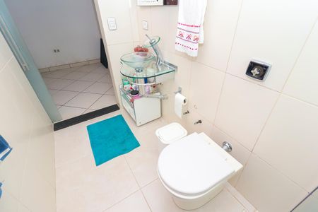 Casa à venda com 190m², 3 quartos e 2 vagasBanheiro 1