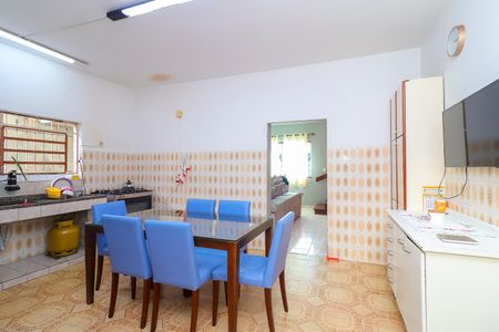 Casa à venda com 190m², 3 quartos e 2 vagasCozinha 1