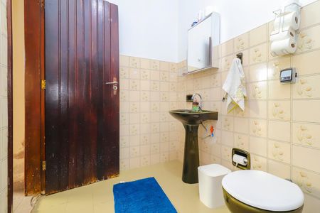 Casa à venda com 190m², 3 quartos e 2 vagasBanheiro 2