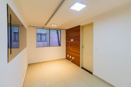 Sala de apartamento para alugar com 2 quartos, 45m² em Parque Santo Antônio, São Paulo