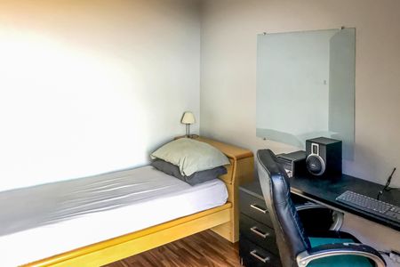 Casa à venda com 350m², 5 quartos e 5 vagasQuarto 3