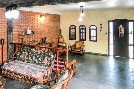 Casa à venda com 350m², 5 quartos e 5 vagasSala