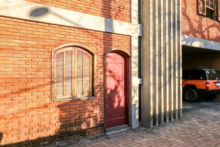 Casa à venda com 350m², 5 quartos e 5 vagasFachada