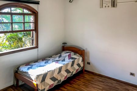 Casa à venda com 350m², 5 quartos e 5 vagasQuarto 2