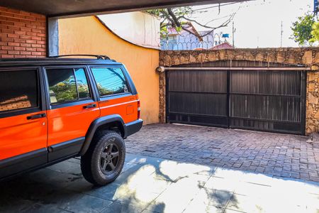 Casa à venda com 350m², 5 quartos e 5 vagasGaragem