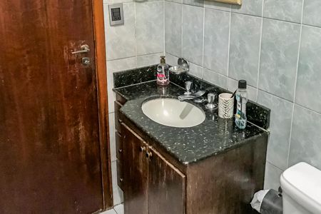 Casa à venda com 350m², 5 quartos e 5 vagasBanheiro 1