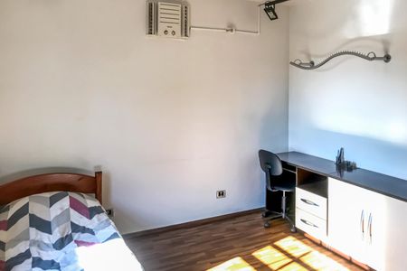 Casa à venda com 350m², 5 quartos e 5 vagasQuarto 2