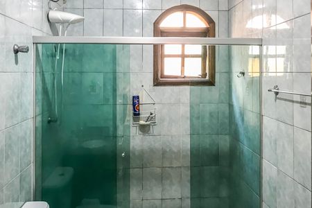 Casa à venda com 350m², 5 quartos e 5 vagasBanheiro 1