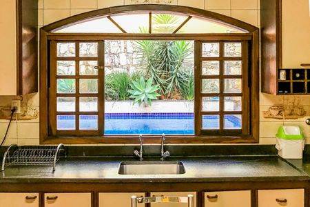 Casa à venda com 350m², 5 quartos e 5 vagasCozinha