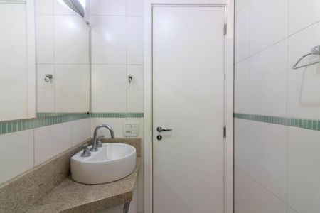 Apartamento para alugar com 66m², 2 quartos e 1 vagaBanheiro