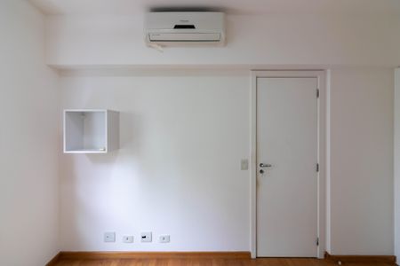 Apartamento para alugar com 66m², 2 quartos e 1 vagaSuíte