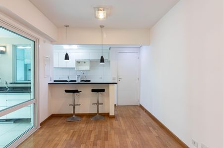 Sala de apartamento para alugar com 2 quartos, 66m² em Moema, São Paulo
