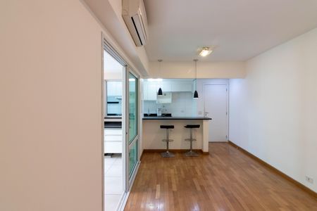 Apartamento para alugar com 66m², 2 quartos e 1 vagaSala