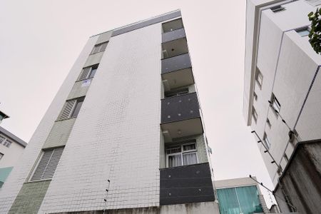 Apartamento à venda com 79m², 3 quartos e 2 vagasFachada