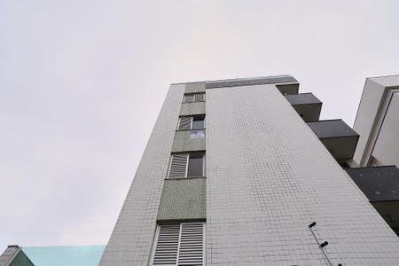 Apartamento à venda com 79m², 3 quartos e 2 vagasFachada com Plaquinha