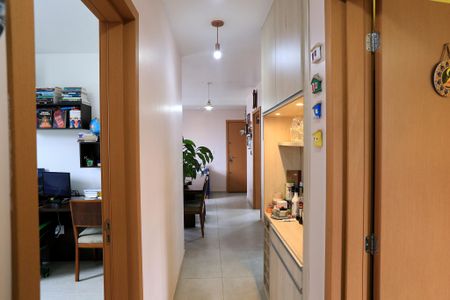 Apartamento à venda com 79m², 3 quartos e 2 vagasCorredor