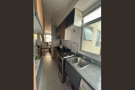 Cozinha de apartamento à venda com 2 quartos, 50m² em Sarandi, Porto Alegre