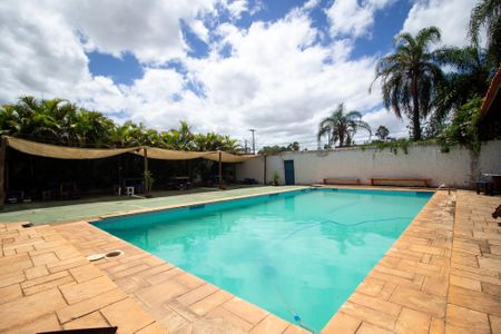 Casa para alugar com 1000m², 5 quartos e 4 vagasArea externa 