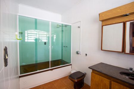 Casa para alugar com 1000m², 5 quartos e 4 vagasBanheiro da Suíte 1