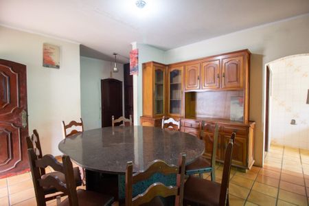 Casa para alugar com 1000m², 5 quartos e 4 vagasCozinha 