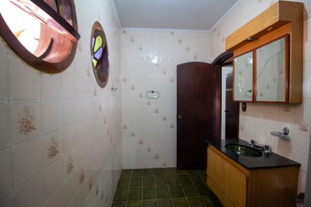 Casa para alugar com 1000m², 5 quartos e 4 vagasBanheiro 1